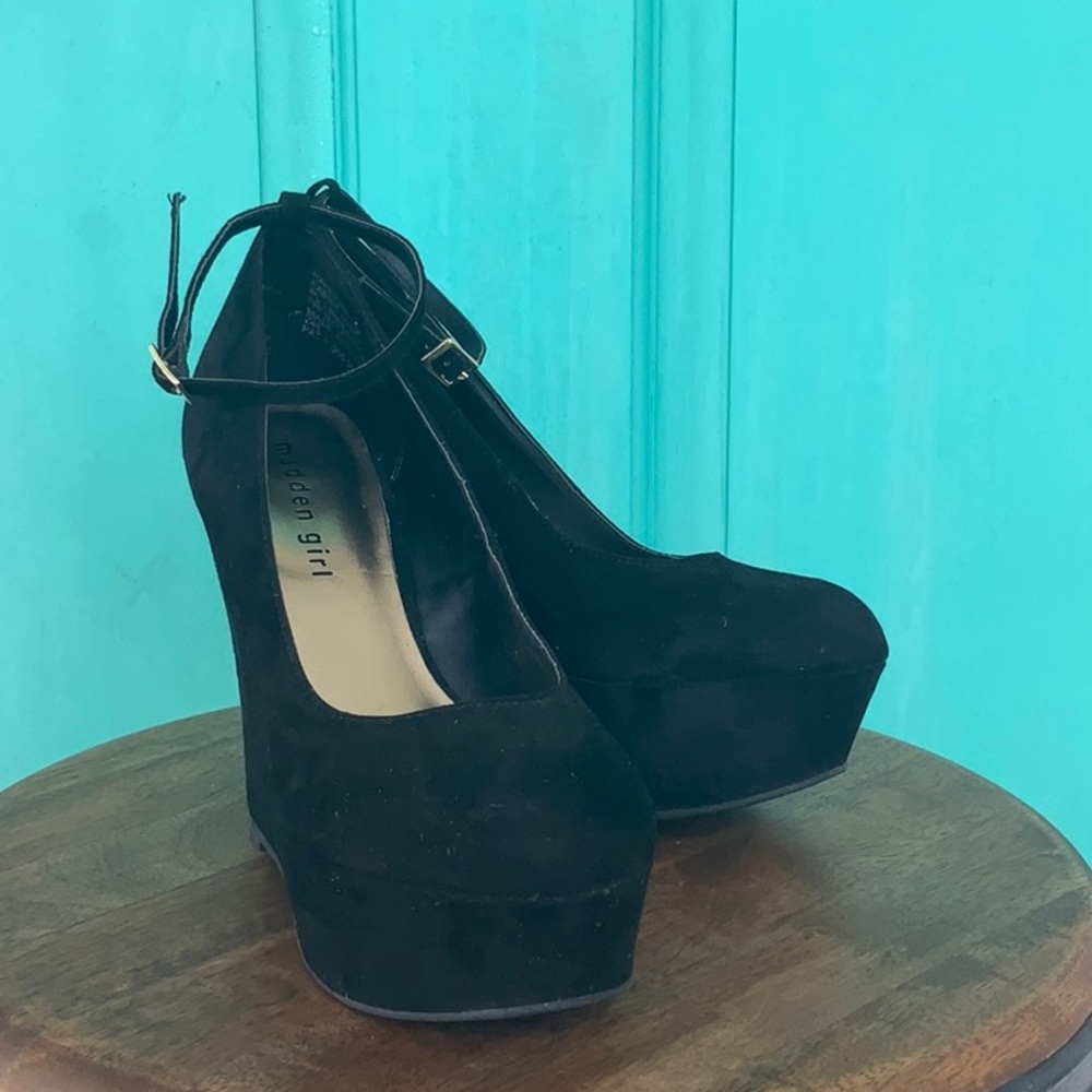 Madness Girl Wedges